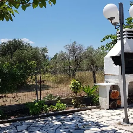 Country House By The Sea !!! * Karavomilos (Central Greece)