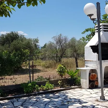 Country House By The Sea !!! * Karavómilos